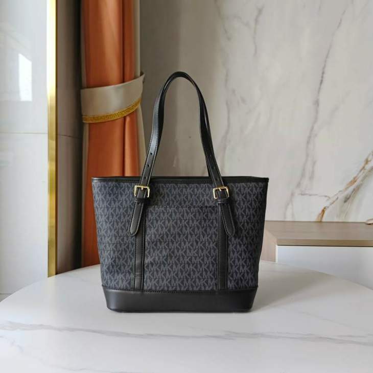 Picture of Michael Kors Wallets _SKUfw242016370fw